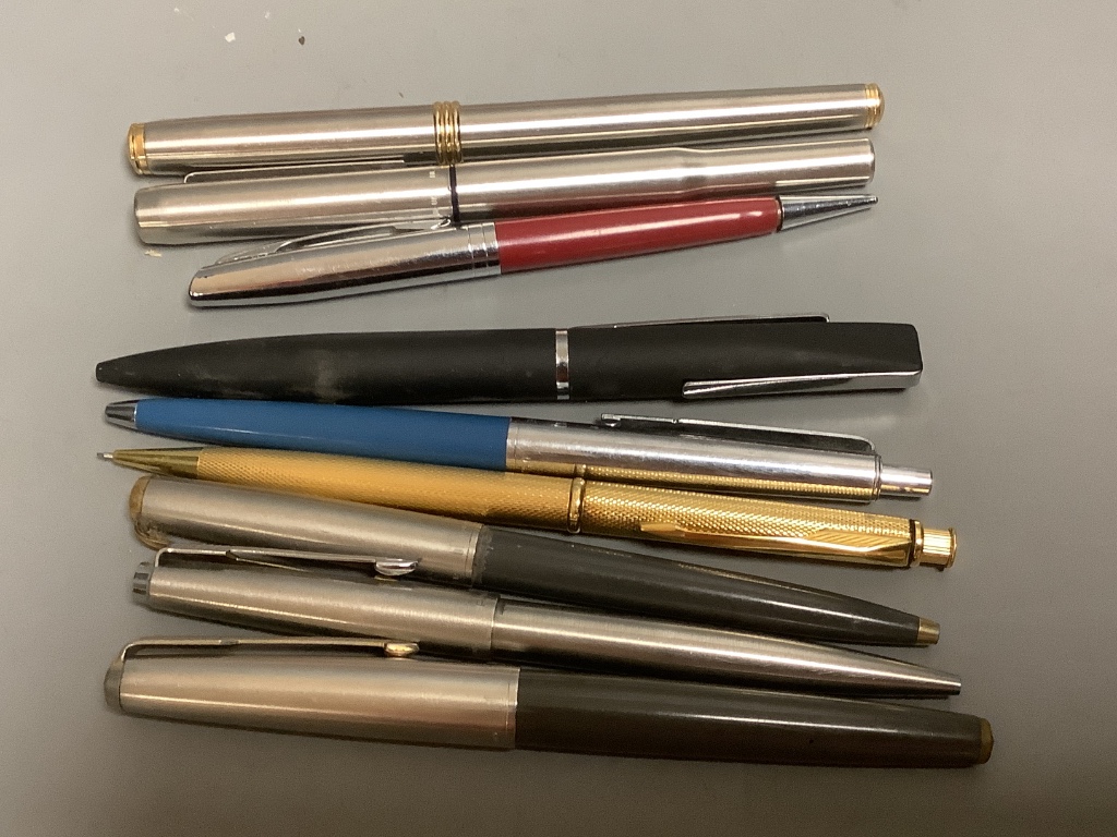 A collection of vintage fountain pens